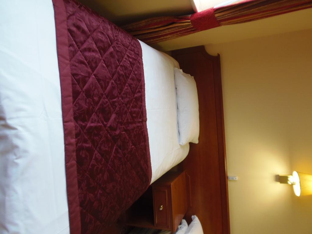 Lakeside Continental Hotel Κάμπερλι Εξωτερικό φωτογραφία